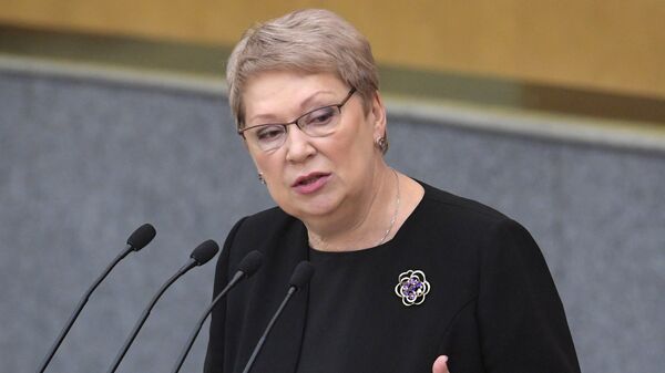 Министр просвещения РФ Ольга Васильева выступает в рамках правительственного часа на пленарном заседании Государственной Думы РФ Министр просвещения РФ Ольга Васильева выступает в рамках правительственного часа на пленарном заседании Государственной Думы РФ