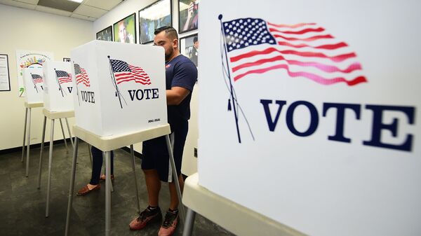Голосование на промежуточных выборах в конгресс США в Норуолке