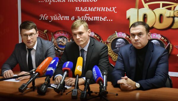 Избранный глава Хакасии Валентин Коновалов на пресс-конференции, посвященной итогам второго тура выборов главы Хакасии Избранный глава Хакасии Валентин Коновалов на пресс-конференции, посвященной итогам второго тура выборов главы Хакасии