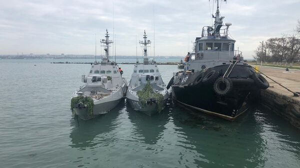 Корабли ВМС Украины, задержанные пограничной службой РФ за нарушение государственной границы России, в порту Керчи Корабли ВМС Украины, задержанные пограничной службой РФ за нарушение государственной границы России, в порту Керчи