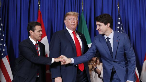 Глава Мексики Энрике Пенья Ньето, президент США Дональд Трамп и премьер-министр Канады Джастин Трюдо после подписания торгового соглашения USMCA. 30 ноября 2018 Глава Мексики Энрике Пенья Ньето, президент США Дональд Трамп и премьер-министр Канады Джастин Трюдо после подписания торгового соглашения USMCA. 30 ноября 2018