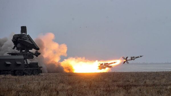 Испытание ракетного комплекса С-125 на полигоне в Одесской области Испытание ракетного комплекса С-125 на полигоне в Одесской области