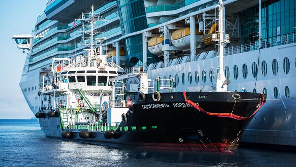 Газпром нефть выступила с инициативой в сфере бункеровки судов СПГ-топливом Газпром нефть выступила с инициативой в сфере бункеровки судов СПГ-топливом