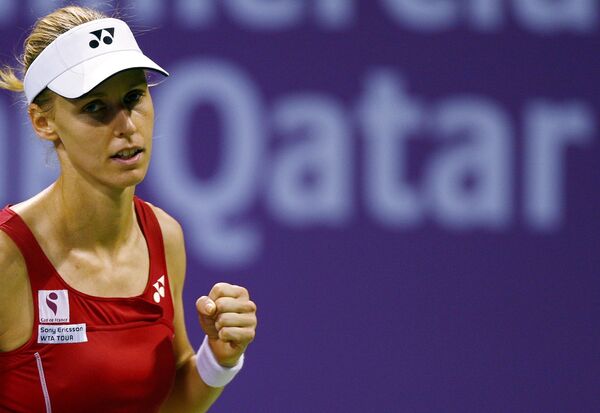 Елена Дементьева во время матча против Сафиной на итоговом турнире WTA в Дохе Елена Дементьева во время матча против Сафиной на итоговом турнире WTA в Дохе