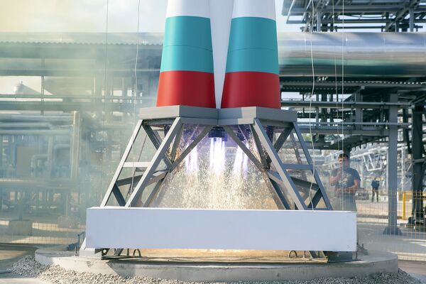 Почетные гости дали старт новому комплексу Метанол-450\Аммиак-135 Почетные гости дали старт новому комплексу Метанол-450\Аммиак-135