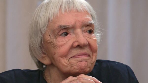 Глава Московской Хельсинкской группы Людмила Алексеева Глава Московской Хельсинкской группы Людмила Алексеева
