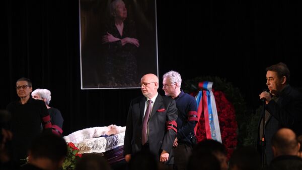 Церемония прощания с правозащитницей Людмилой Алексеевой Церемония прощания с правозащитницей Людмилой Алексеевой