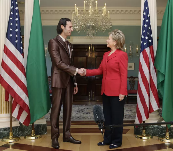 Сын Муаммара Каддафи Мутассим во время переговоров с Хиллари Клинтон, 2009 год 