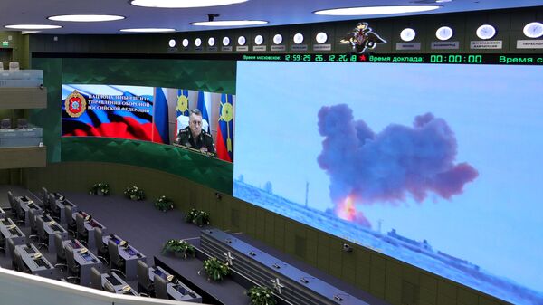 Видеотрансляция пуска ракеты комплекса Авангард с гиперзвуковым планирующим крылатым боевым блоком в Национальном центре управления обороной РФ Видеотрансляция пуска ракеты комплекса Авангард с гиперзвуковым планирующим крылатым боевым блоком в Национальном центре управления обороной РФ