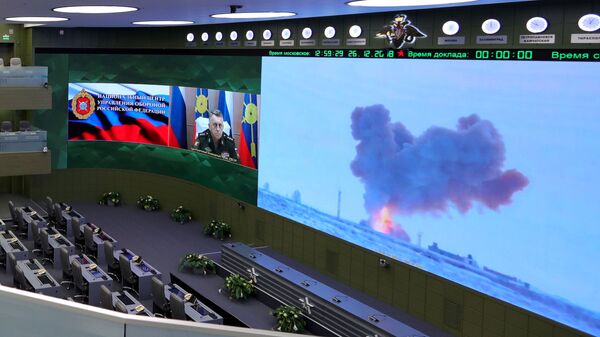 Видеотрансляция пуска ракеты комплекса Авангард с гиперзвуковым планирующим крылатым боевым блоком в Национальном центре управления обороной РФ Видеотрансляция пуска ракеты комплекса Авангард с гиперзвуковым планирующим крылатым боевым блоком в Национальном центре управления обороной РФ