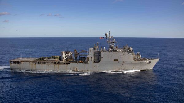 Большой десантный корабль ВМС США Fort McHenry Большой десантный корабль ВМС США Fort McHenry