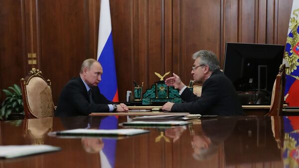 Президент РФ Владимир Путин и президент РАН Александр Сергеев во время встречи. 9 января 2019 Президент РФ Владимир Путин и президент РАН Александр Сергеев во время встречи. 9 января 2019
