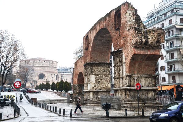 Триумфальная арка императора Галерия в Салониках Триумфальная арка императора Галерия в Салониках