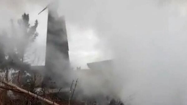 Грузовой Boeing 707 потерпел крушение в Иране. Кадры с места ЧП Грузовой Boeing 707 потерпел крушение в Иране. Кадры с места ЧП