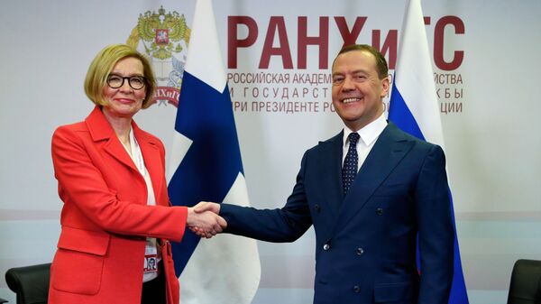 Председатель правительства РФ Дмитрий Медведев и председатель парламента Финляндской Республики Паула Рисикко во время встречи на полях Х Гайдаровского форума. 15 января 2019 Председатель правительства РФ Дмитрий Медведев и председатель парламента Финляндской Республики Паула Рисикко во время встречи на полях Х Гайдаровского форума. 15 января 2019