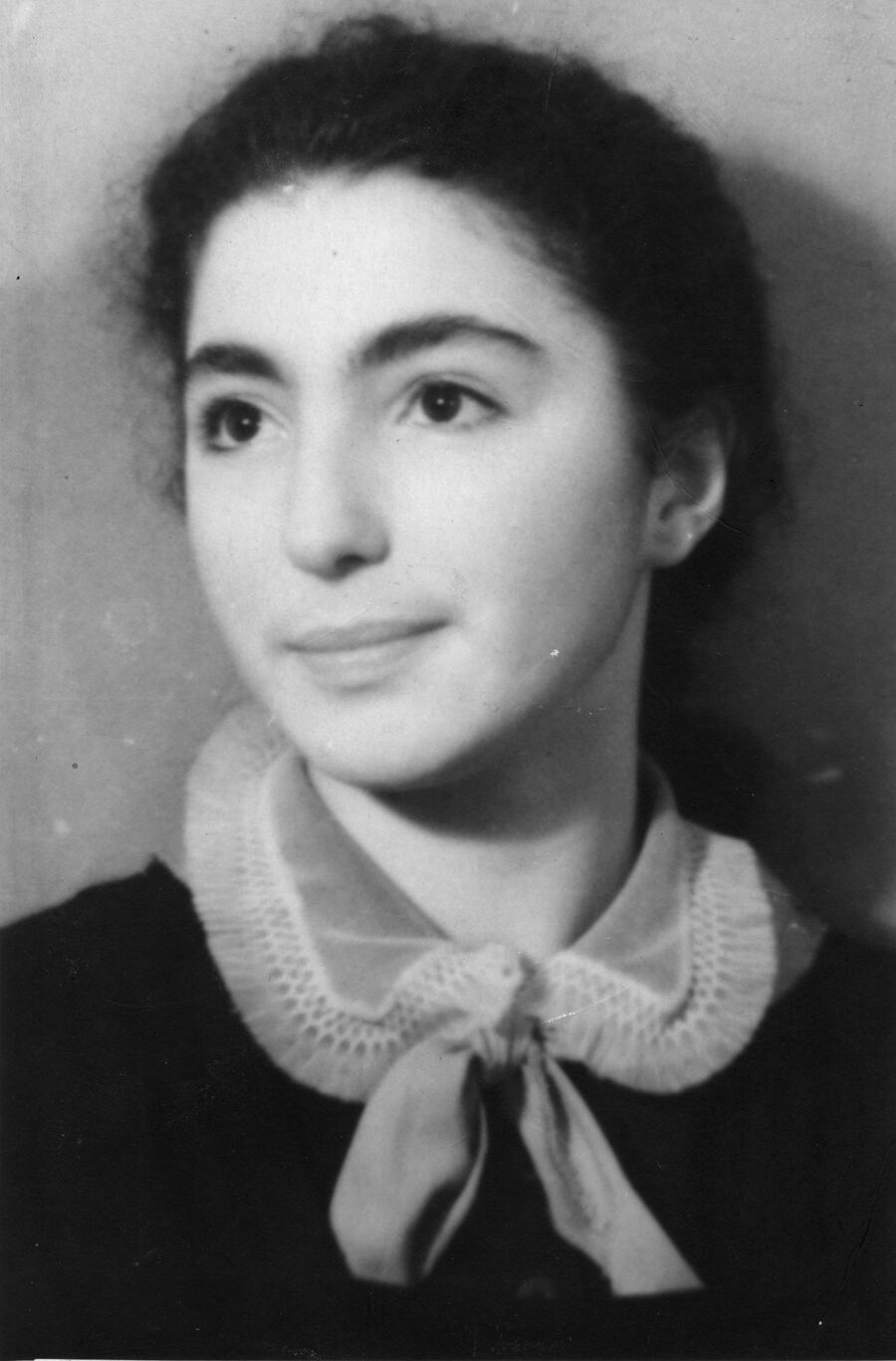 Лейла Адамян была единственной медалисткой на четыре класса Лейла Адамян была единственной медалисткой на четыре класса