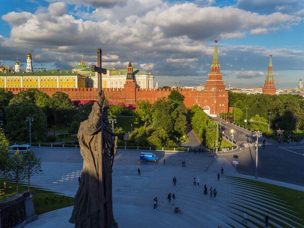 Памятник Владимиру Великому на Боровицкой площади в Москве Памятник Владимиру Великому на Боровицкой площади в Москве