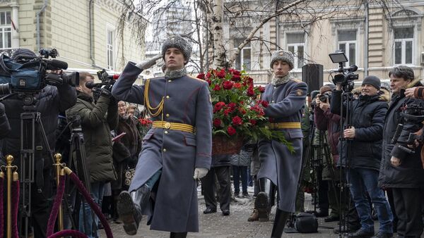 Открытие мемориальной доски Валерию Халилову в Москве Открытие мемориальной доски Валерию Халилову в Москве