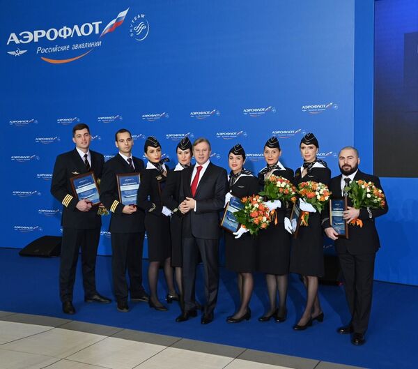 Экипаж рейса SU1515 Сургут - Москва, предотвративший 22 января попытку захвата самолета Экипаж рейса SU1515 Сургут - Москва, предотвративший 22 января попытку захвата самолета