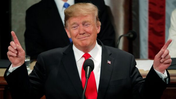 Президент США Дональд Трамп во время ежегодного обращения к конгрессу. 5 февраля 2019 Президент США Дональд Трамп во время ежегодного обращения к конгрессу. 5 февраля 2019
