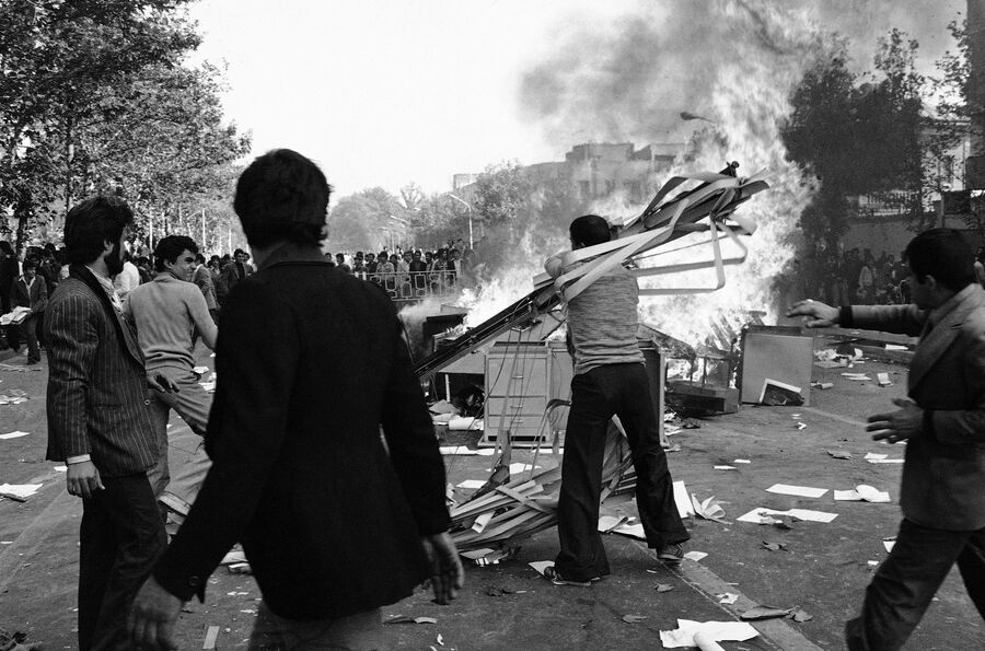 Антиправительственные демонстрации в Тегеране. 5 ноября 1978 Антиправительственные демонстрации в Тегеране. 5 ноября 1978