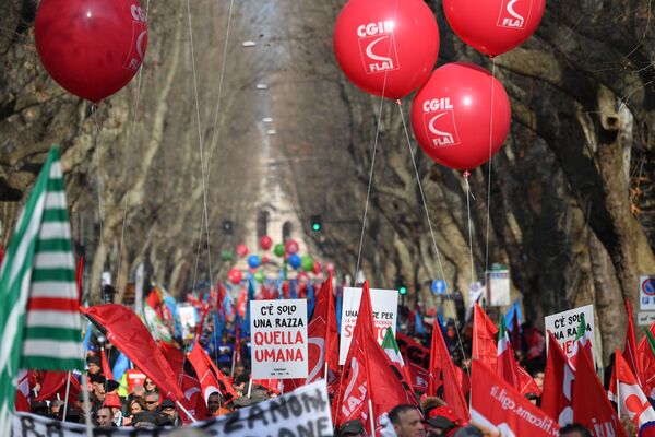 Акция протеста против экономической политики правительства в Риме. 9 февраля 2019 Акция протеста против экономической политики правительства в Риме. 9 февраля 2019