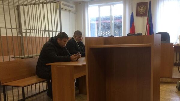 Дмитрий Левенко вместе с адвокатом в суде Дмитрий Левенко вместе с адвокатом в суде