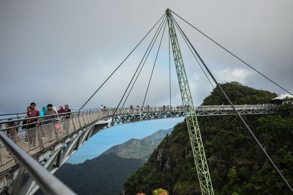 Небесный мост Langkawi в Малайзии Небесный мост Langkawi в Малайзии