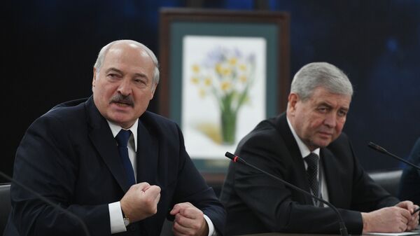 Президент Белоруссии Александр Лукашенко во время встречи с президентом РФ Владимиром Путиным в образовательном центре Сириус в Сочи Президент Белоруссии Александр Лукашенко во время встречи с президентом РФ Владимиром Путиным в образовательном центре Сириус в Сочи