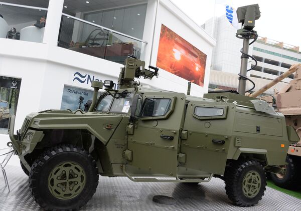 Испанский колёсный полноприводный внедорожник VAMTAC ST5 на международной выставке вооружений IDEX-2019 в Абу-Даби Испанский колёсный полноприводный внедорожник VAMTAC ST5 на международной выставке вооружений IDEX-2019 в Абу-Даби