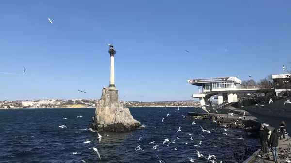 Памятник затопленным кораблям в Севастополе Памятник затопленным кораблям в Севастополе