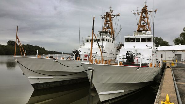 Два патрульных катера береговой охраны класса Island, переданные Военно-морским силам Украины на территории базы береговой охраны США Балтимор Два патрульных катера береговой охраны класса Island, переданные Военно-морским силам Украины на территории базы береговой охраны США Балтимор