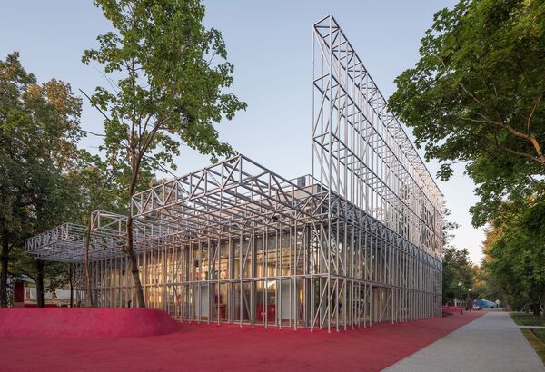 Nike Box MSK / KOSMOS architects + Strelka KB Nike Box MSK / KOSMOS architects + Strelka KB