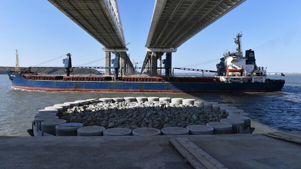Пролеты Крымского моста Пролеты Крымского моста