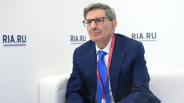 Председатель совета директоров ЗАО ИнтезаЛизинг, президент Ассоциации Познаем Евразию Антонио Фаллико Председатель совета директоров ЗАО ИнтезаЛизинг, президент Ассоциации Познаем Евразию Антонио Фаллико