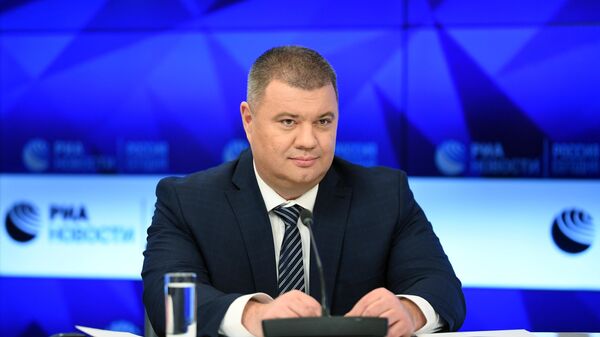 Подполковник СБУ Василий Прозоров на пресс-конференции в ММПЦ МИА Россия сегодня в Москве по событиям на постмайданной Украине. 25 марта 2019 Подполковник СБУ Василий Прозоров на пресс-конференции в ММПЦ МИА Россия сегодня в Москве по событиям на постмайданной Украине. 25 марта 2019