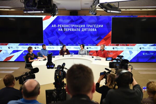 AR-реконструкцию версий трагедии на перевале Дятлова представили в МИА Россия сегодня AR-реконструкцию версий трагедии на перевале Дятлова представили в МИА Россия сегодня