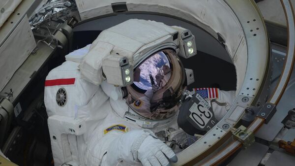 Астронавтов на МКС разбудили ночью, чтобы спасти результаты экспериментов