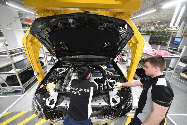 Открытие завода по производству легковых автомобилей Mercedes Открытие завода по производству легковых автомобилей Mercedes