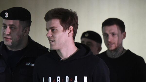 Александр Кокорин (в центре) и Павел Мамаев (справа) Александр Кокорин (в центре) и Павел Мамаев (справа)