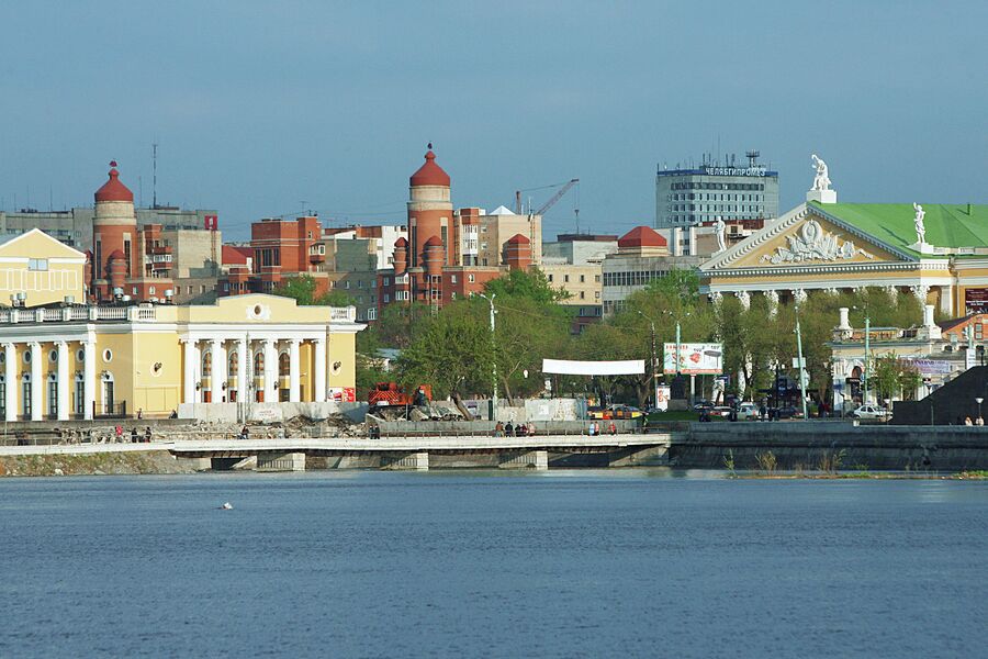 Набережная реки Миасс. Город Челябинск Набережная реки Миасс. Город Челябинск