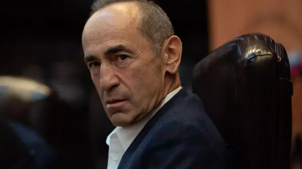 vtoroy-prezident-armenii-robert-kocaran-prooperirovan vtoroy-prezident-armenii-robert-kocaran-prooperirovan