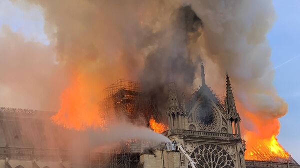 Image result for пожар в париже сегодня фото