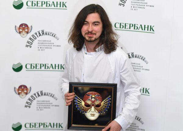 Дирижер Филипп Чижевский на XXV церемонии вручения театральной премии Золотая Маска Дирижер Филипп Чижевский на XXV церемонии вручения театральной премии Золотая Маска