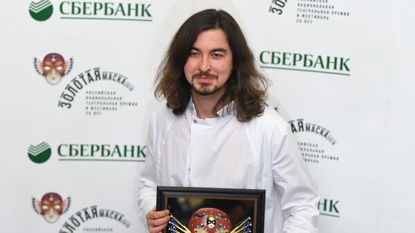 Дирижер Филипп Чижевский на XXV церемонии вручения театральной премии Золотая Маска Дирижер Филипп Чижевский на XXV церемонии вручения театральной премии Золотая Маска
