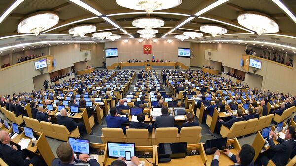 Председатель правительства РФ Дмитрий Медведев выступает в Государственной Думе РФ. 17 апреля 2019 Председатель правительства РФ Дмитрий Медведев выступает в Государственной Думе РФ. 17 апреля 2019
