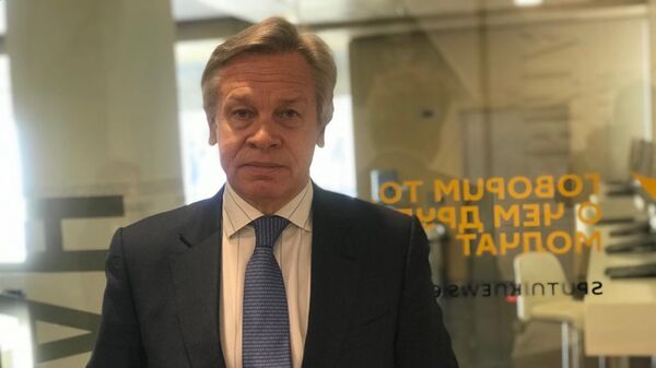 Председатель Временной комиссии Совета Федерации по информационной политике Алексей Пушков Председатель Временной комиссии Совета Федерации по информационной политике Алексей Пушков