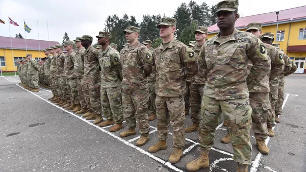 Американские военнослужащие во время ротации подразделений по подготовке военнослужащих Украины