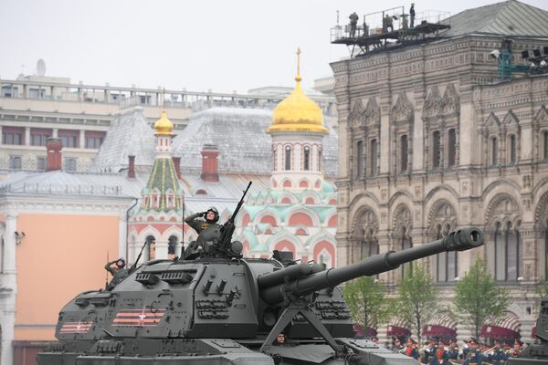 Самоходная артиллерийская установка (САУ) Мста-С на военном параде на Красной площади, посвящённом 74-й годовщине Победы в Великой Отечественной войне Самоходная артиллерийская установка (САУ) Мста-С на военном параде на Красной площади, посвящённом 74-й годовщине Победы в Великой Отечественной войне