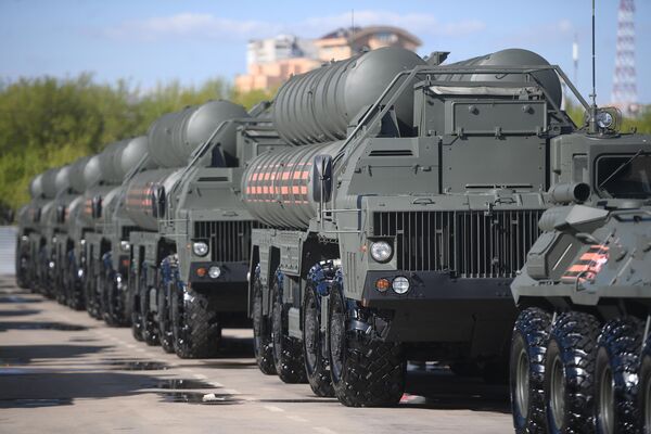 Зенитные ракетные комплексы С-400 Триумф Зенитные ракетные комплексы С-400 Триумф
